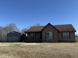 190 Mai Ridge Ln, Lafayette, TN 37083