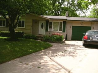 141 W Beechdale St, Commerce Township, MI