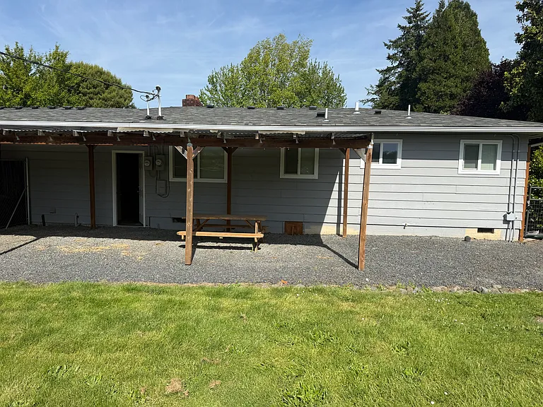 406 Hillview Dr — Photo 22