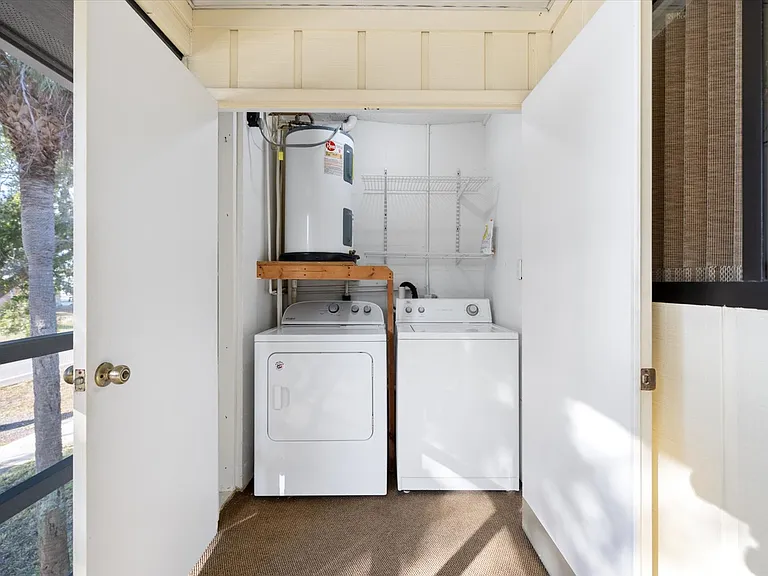 431 Airport Ave E #207 — Photo 31