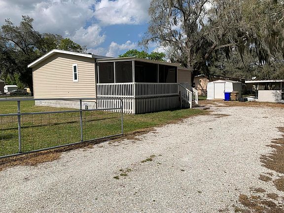2nd image of 411 SE 12th Avenue