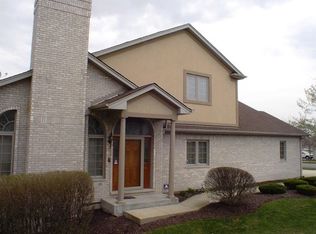 9324 Chestnut Trl, Tinley Park, IL 60487