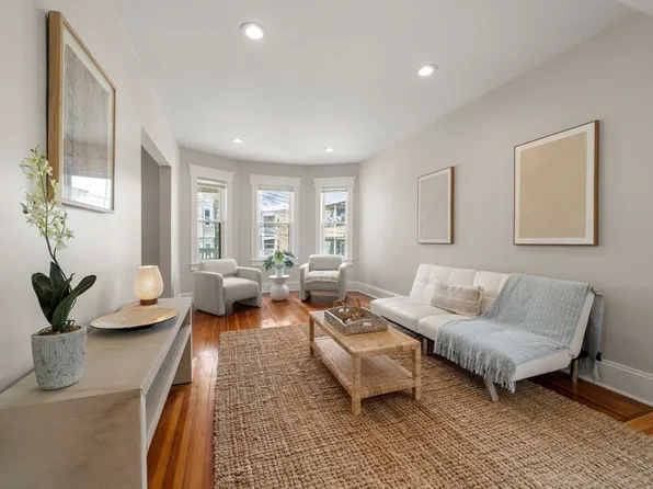 8 Fox St APT 1, Dorchester, MA 02122