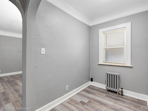 4th image of 20 Thorpe St