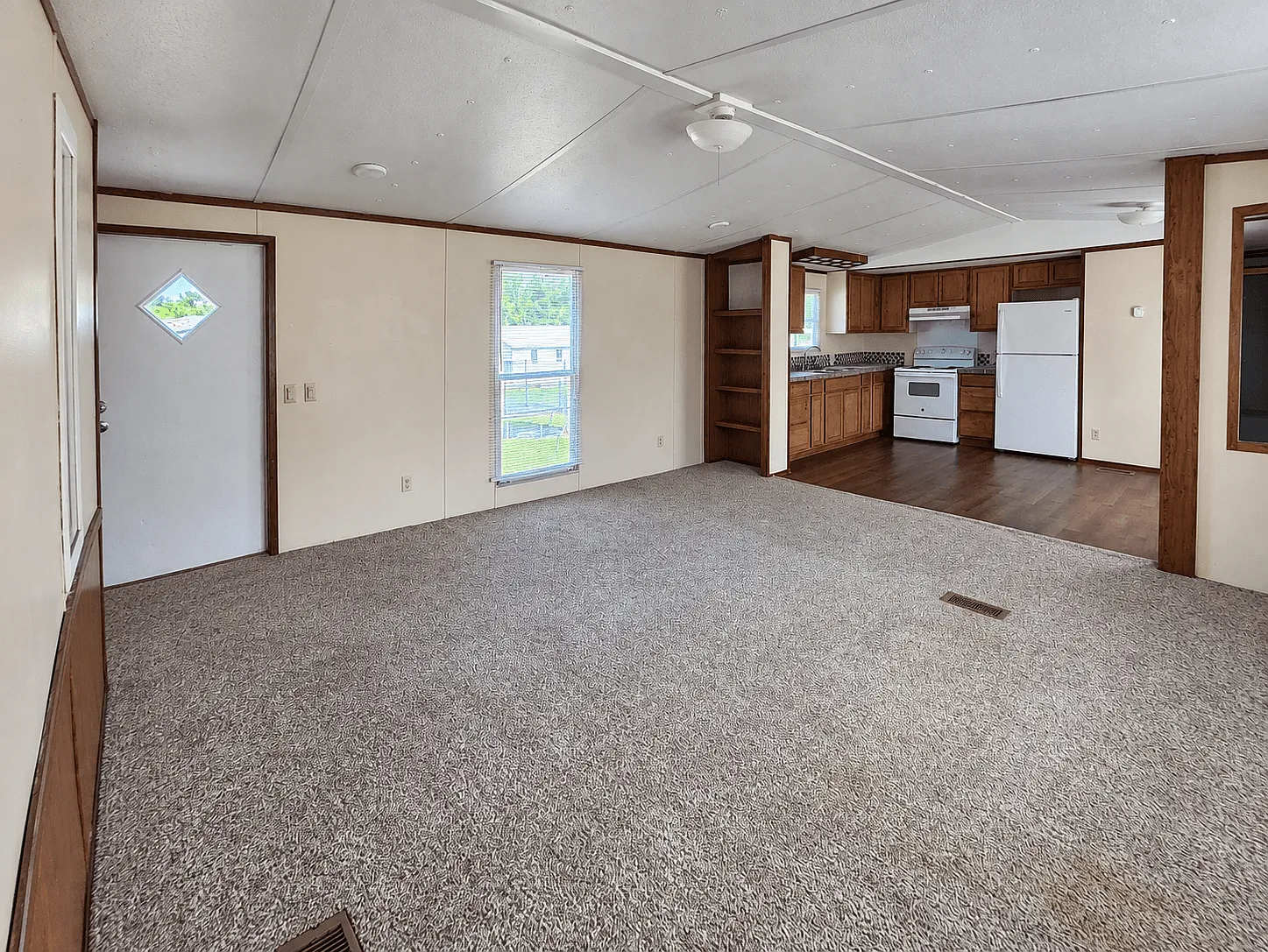 100 Gaither Street Unit #111 Dawson — Photo 2