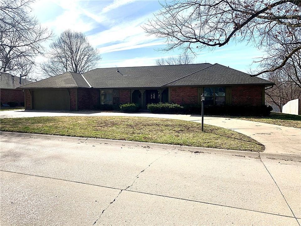 4704 Stonecrest Ter, Saint Joseph, MO 64506 Zillow