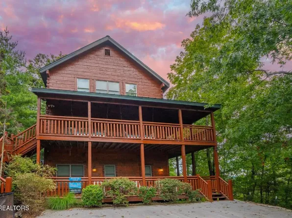 3531 Peggy Ln, Pigeon Forge, TN 37863