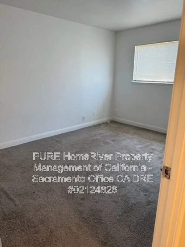 4 bed, 2.0 bath, 1209 sqft, $2,495 — Photo 3