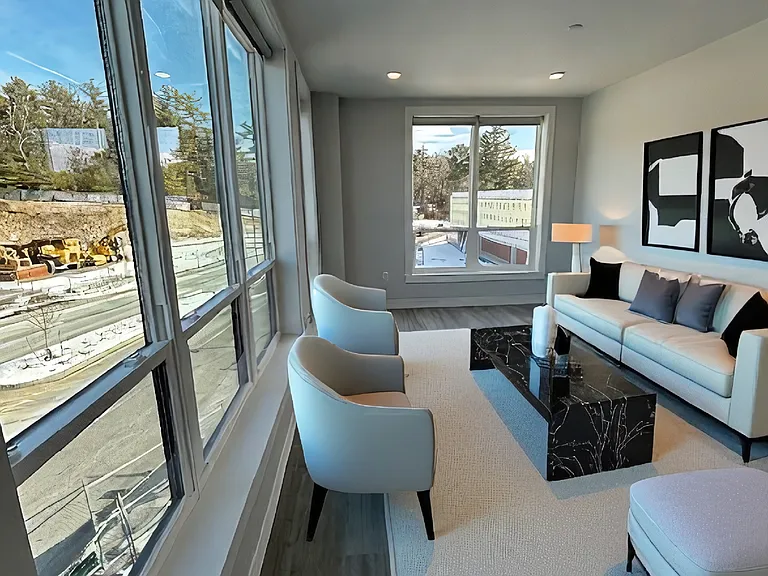 Residences at Sharon Gallery — Photo 15