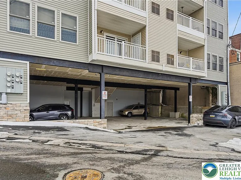 623 Walnut Ave #C2 — Photo 22