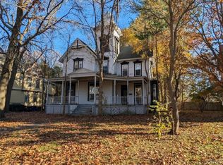 218 E Grove St, Oneida, NY 13421