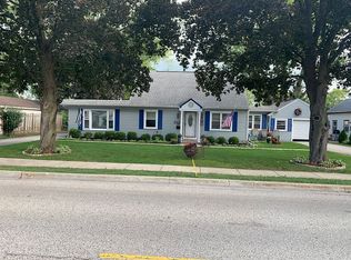 332 Highland Rd, Grayslake, IL 60030