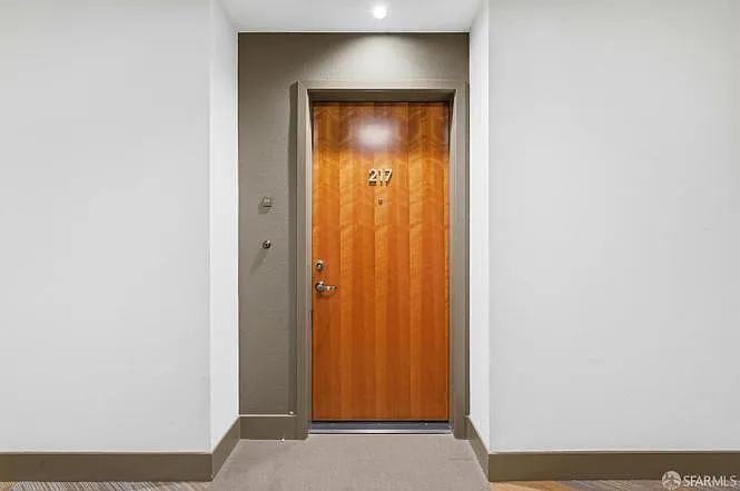2 bed, 1116 sqft, $4,500 — Photo 3