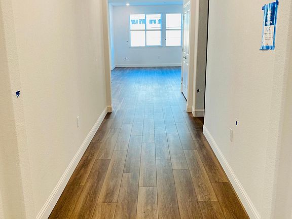 Entry/Foyer
