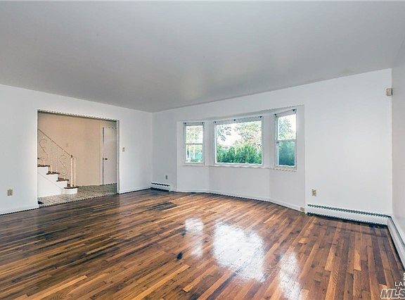 3rd image of 138 Jerusalem Ave