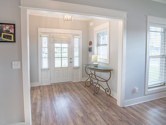 2nd image of 2718 Cason Ln