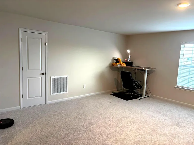 263 Kennerly Center Dr — Photo 13