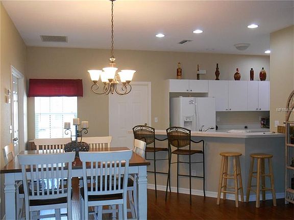 5th image of 1357 Red Oak Ln