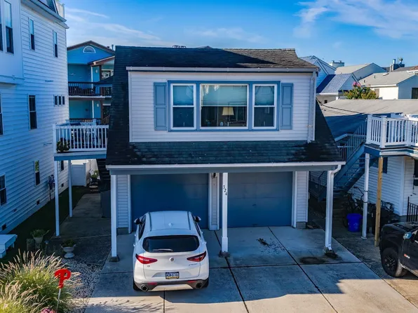 324 W 17th St, Ocean City, NJ 08226