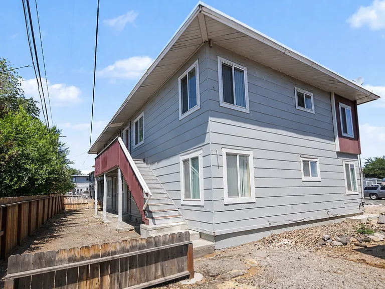 Second-floor unit