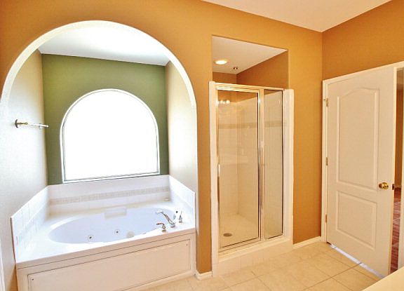 2nd image of 3108 Wisteria Dr