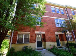 3860 N Milwaukee Ct, Chicago, IL 60641