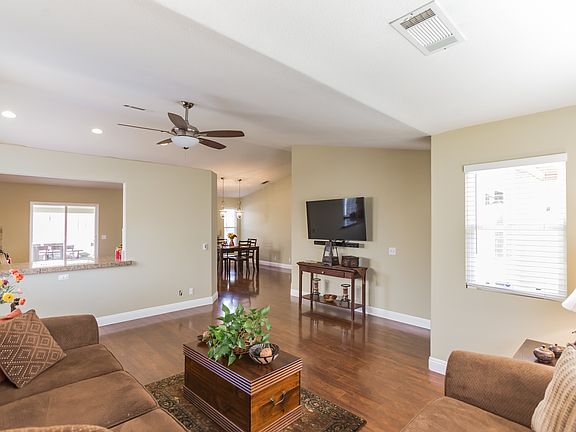 3rd image of 2455 Linda Ct