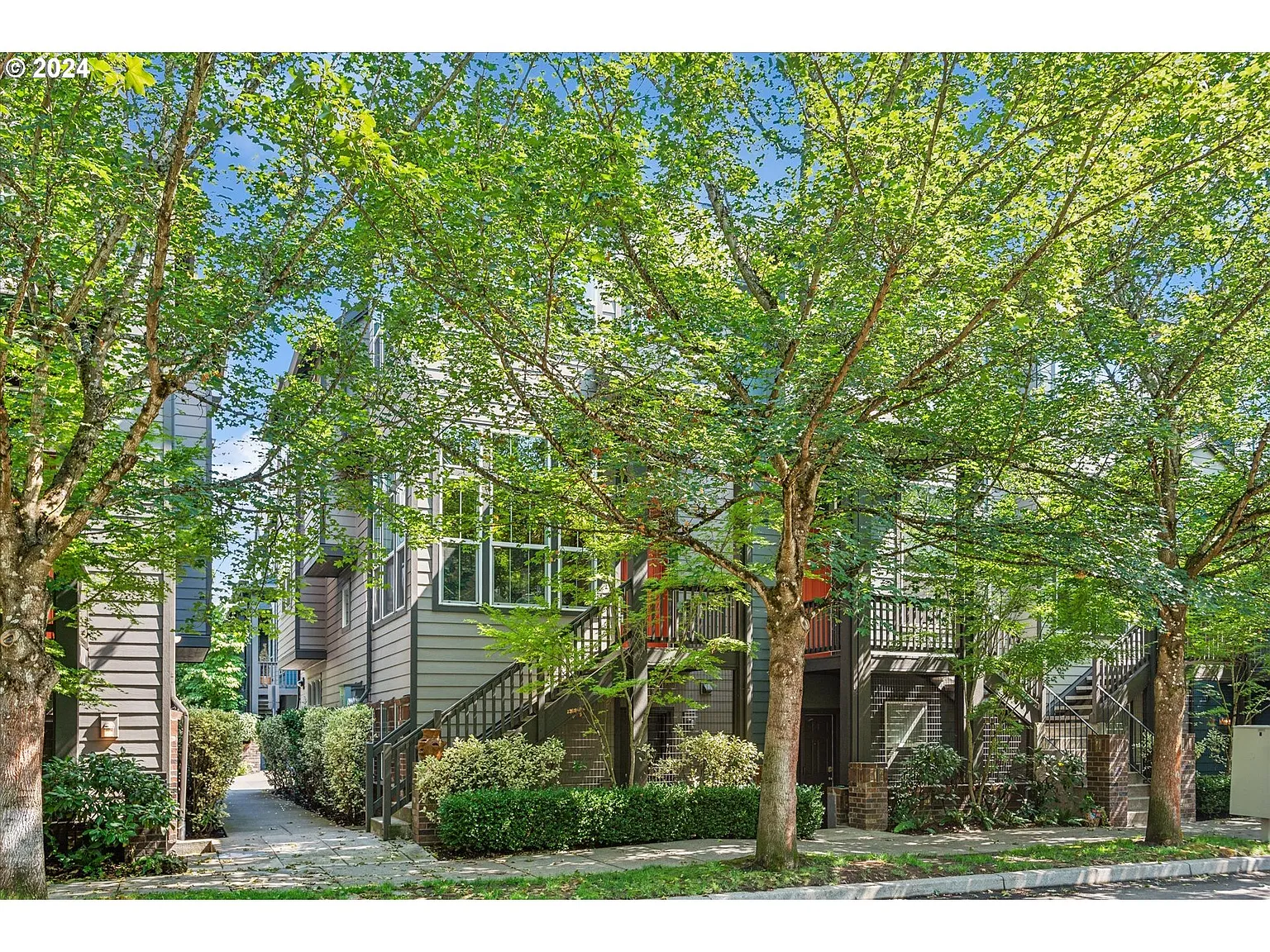 8814 SE 12th Ave photo 1