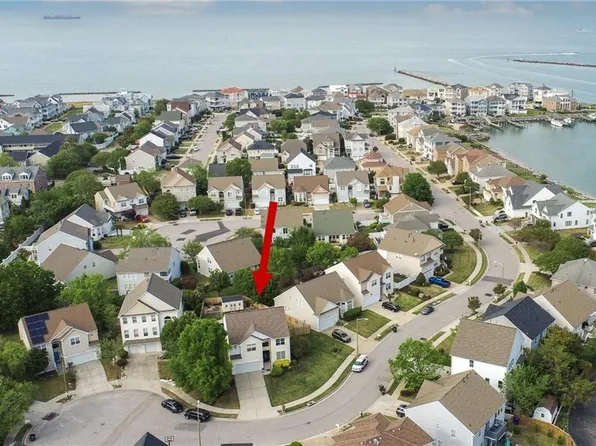 9559 Bay Point Dr, Norfolk, VA 23518