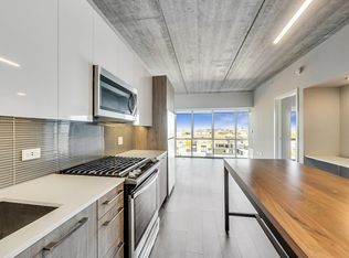 606Blue Apartments, Chicago, IL 60647