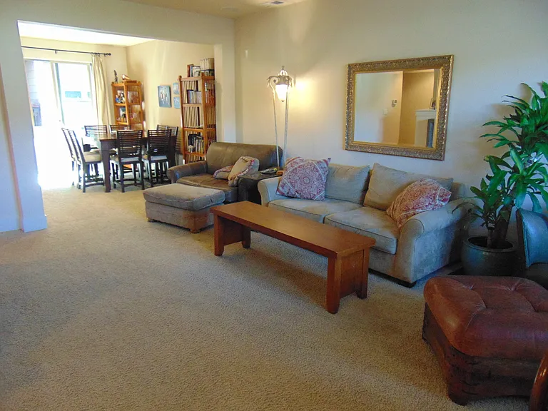 676 SW Trillium Creek Ter — Photo 3