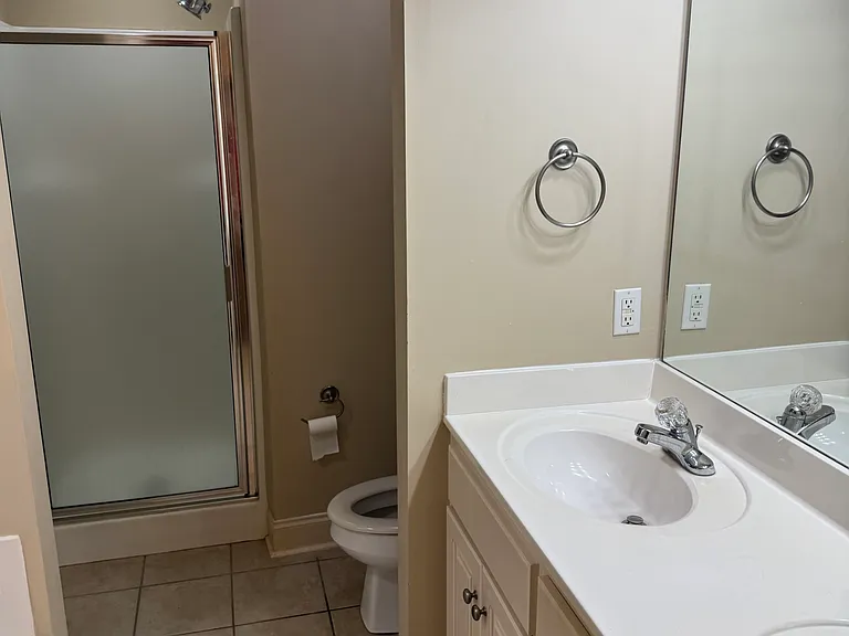 511 Suffolk Cv — Photo 9