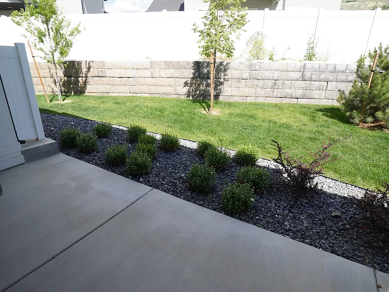 1565 S 150 W — Photo 7