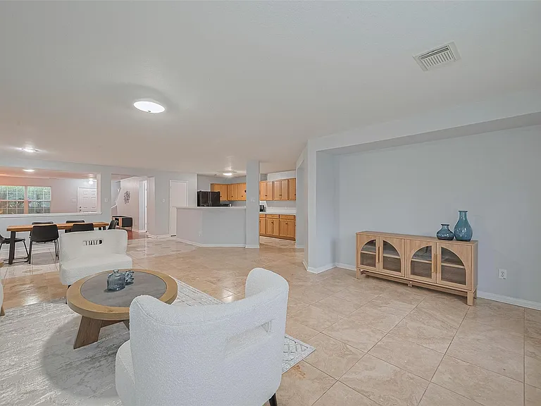 2123 Gable Hollow Ln — Photo 9