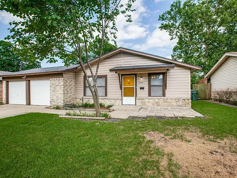 2608 Scotswood Dr — Photo 1