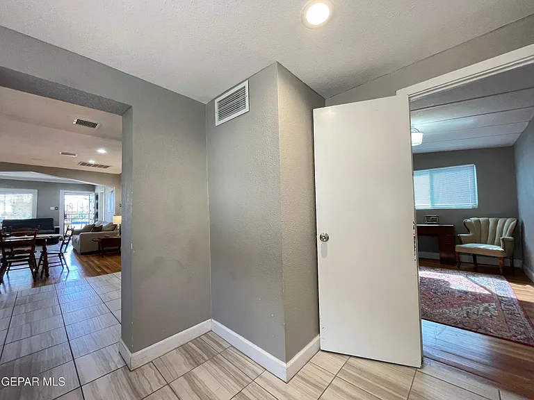 4415 Cumberland Ave — Photo 13