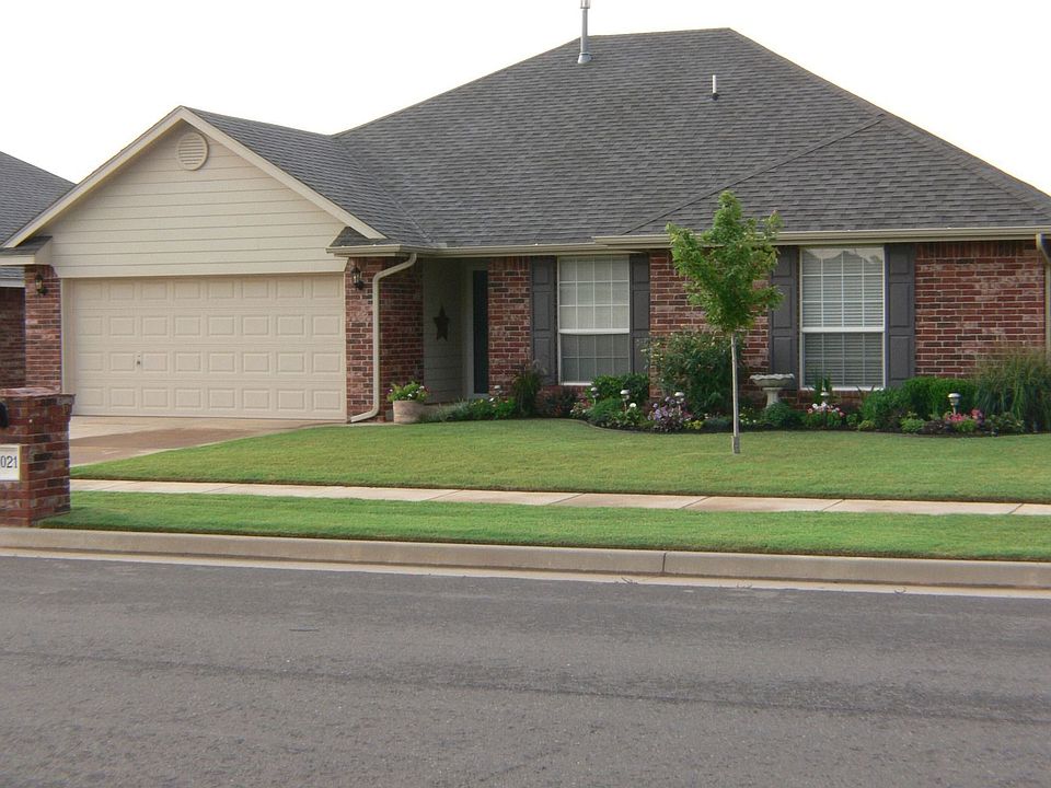 Front View of Home