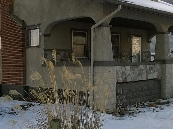 2nd image of 2381 Main St