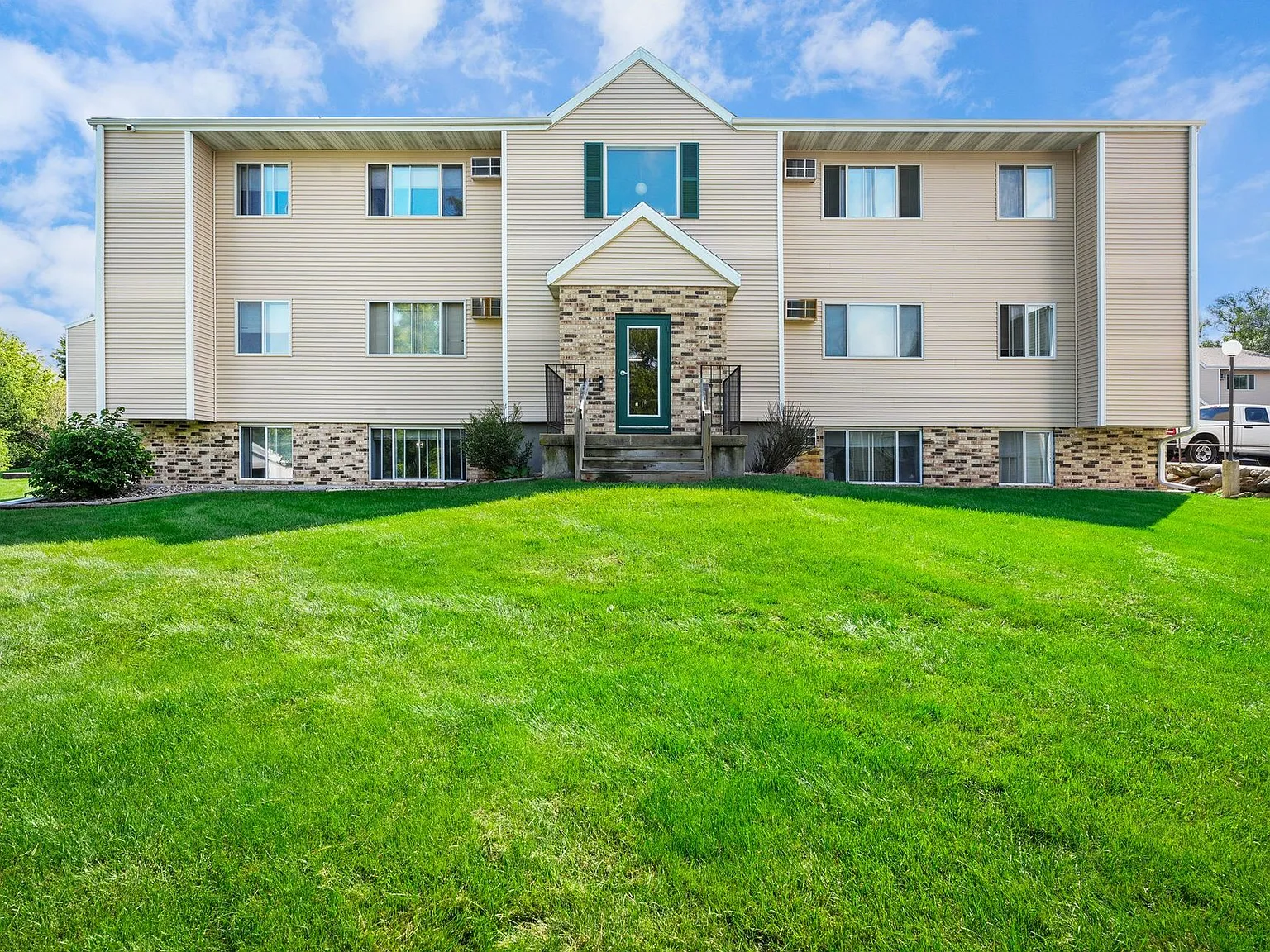 Ridgeview Heights — Photo 4