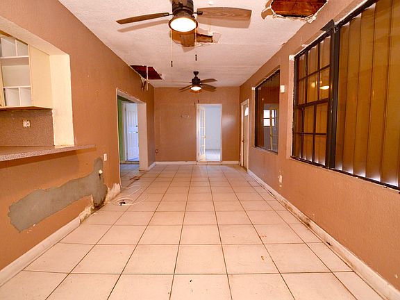 Additional Living Room