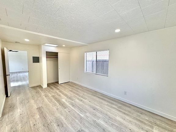 5th image of 4858 Orchard Ave #4862