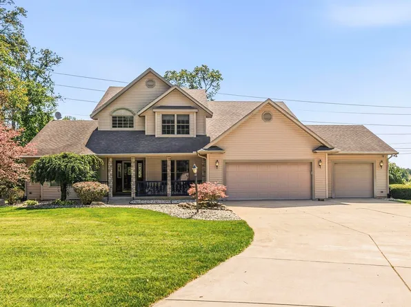 53308 Beech Grove Dr, Bristol, IN 46507