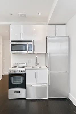 Rented by Living New York | media 10