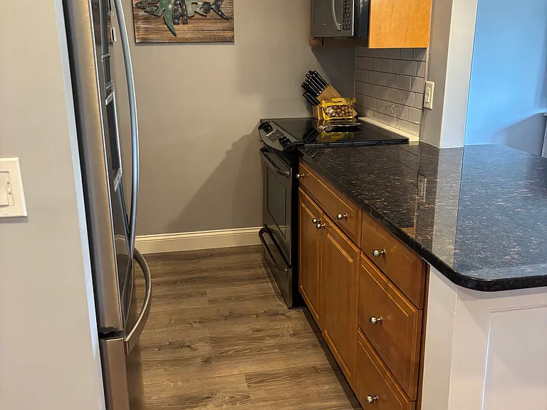 21 Starr Dr #204 — Photo 12