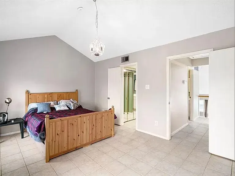 Bedroom - Upstairs