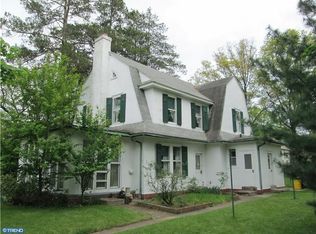 2901 Cove Rd, Pennsauken, NJ 08109