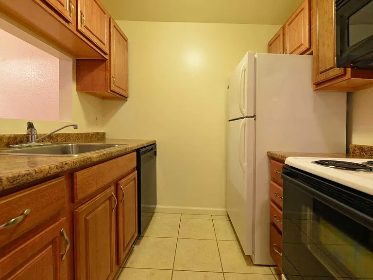 Integrity Chardon / Maple Ridge Apartments — Photo 20