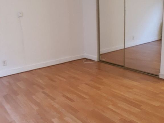 5th image of 3065 Leeward Ave APT 18