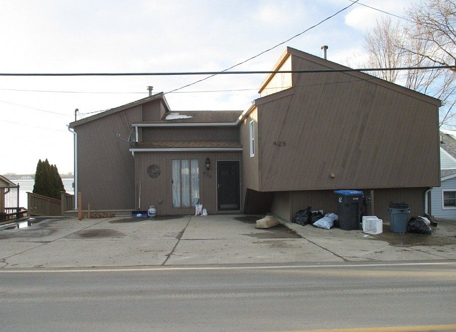 1st image of 425 E Shore Dr