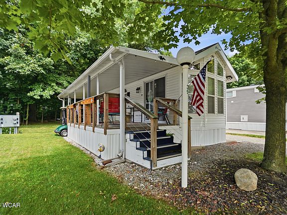 3rd image of 11377 Township Road 266 #39